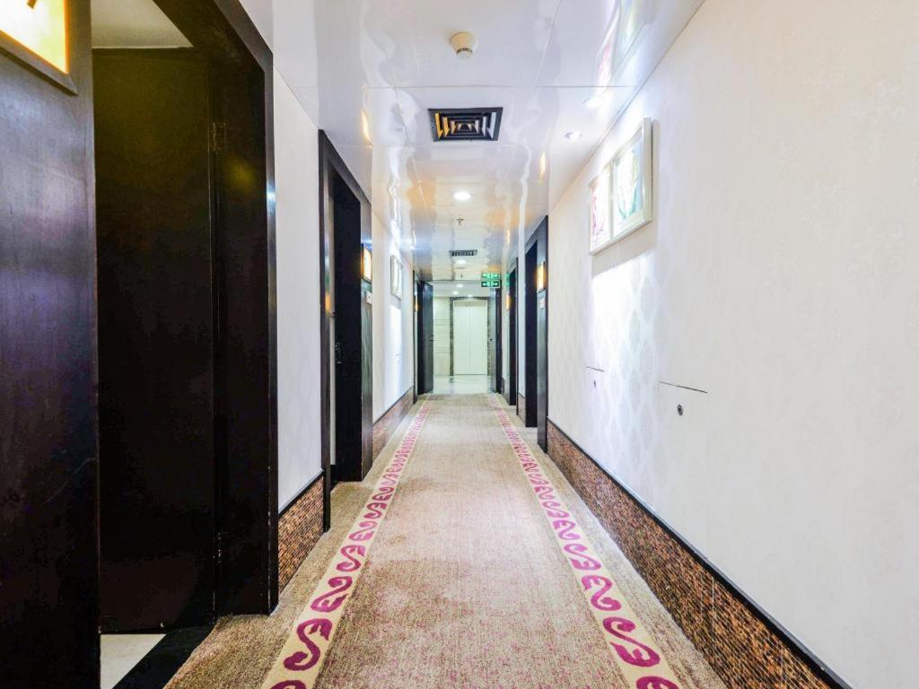 นิว เวิล์ด โฮเต็ล Hotel กวางโจว ภายนอก รูปภาพ