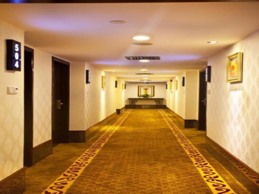 นิว เวิล์ด โฮเต็ล Hotel กวางโจว ภายนอก รูปภาพ