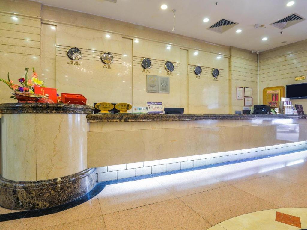 นิว เวิล์ด โฮเต็ล Hotel กวางโจว ภายนอก รูปภาพ
